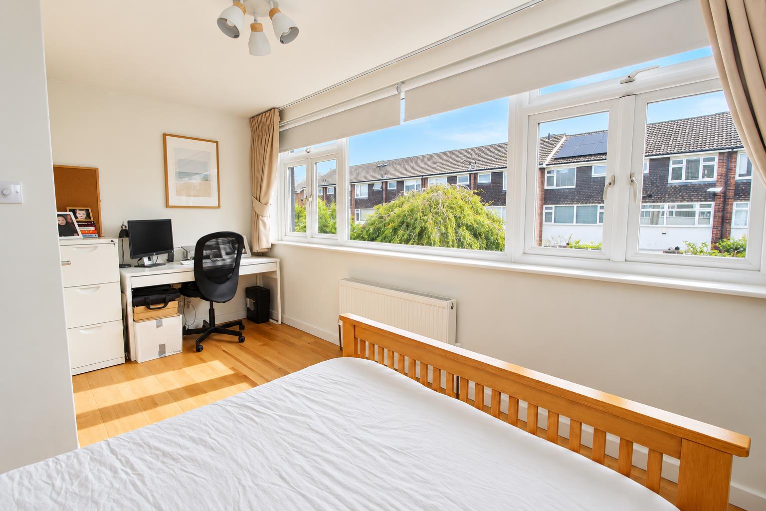 Hollymead, Carshalton